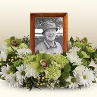Photo & Urn Tributes