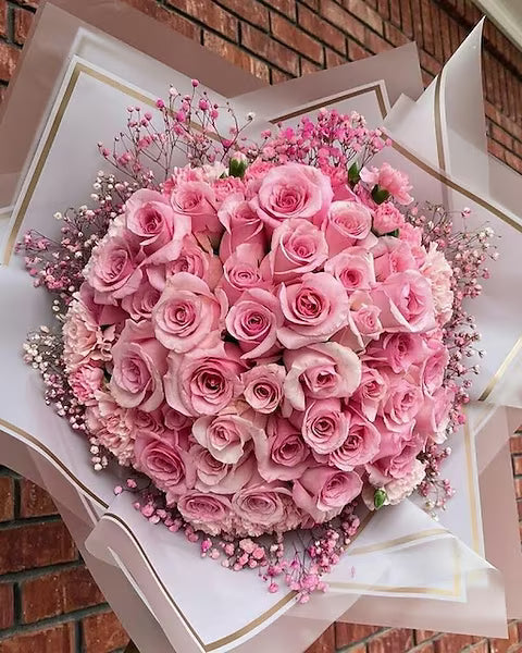 Light Pink Roses Ramo Buchón – 50 Roses